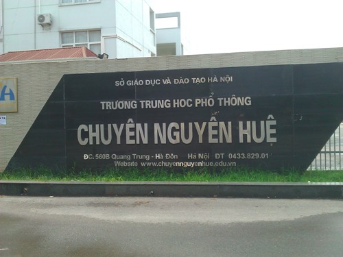 Trường chuyên Nguyễn Huệ Hà Đông