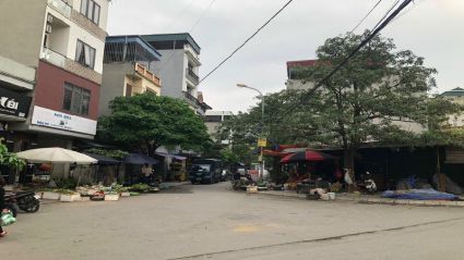 Bán đất phân lô Văn Phú cạnh toà nhà Victoria Văn Phú kinh doanh tốt