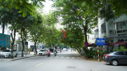 Bán nhà Liền kề Văn Phú đã hoàn thiện đẹp, mặt đường 12m, nhà hướng Đông - Nam,
