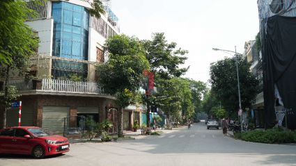 Bán liền kề Văn Phú vị trí trung tâm khu đô thị, gần khu La Casta, nhà đã hoàn thiện, sổ đỏ chính chủ, diện tích 90m2