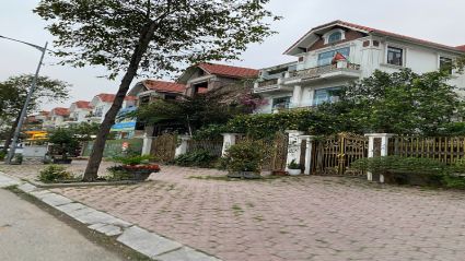 BÁN LIỀN KỀ PHÚ LƯƠNG LK08 DIỆN TÍCH 80M2 MẶT TIỀN 5M HƯỚNG TÂY BẮC ĐƯỜNG 11,5M GẦN SÂN BÓNG VĂN LA #H5093.376